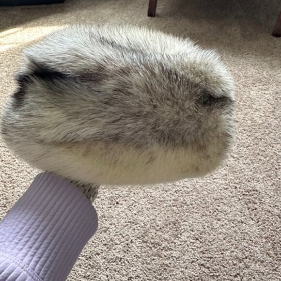 Kudra Furs Two Tone Black & White Mink Fur Hat - Absolutely Stunning! - Picture 4 of 8